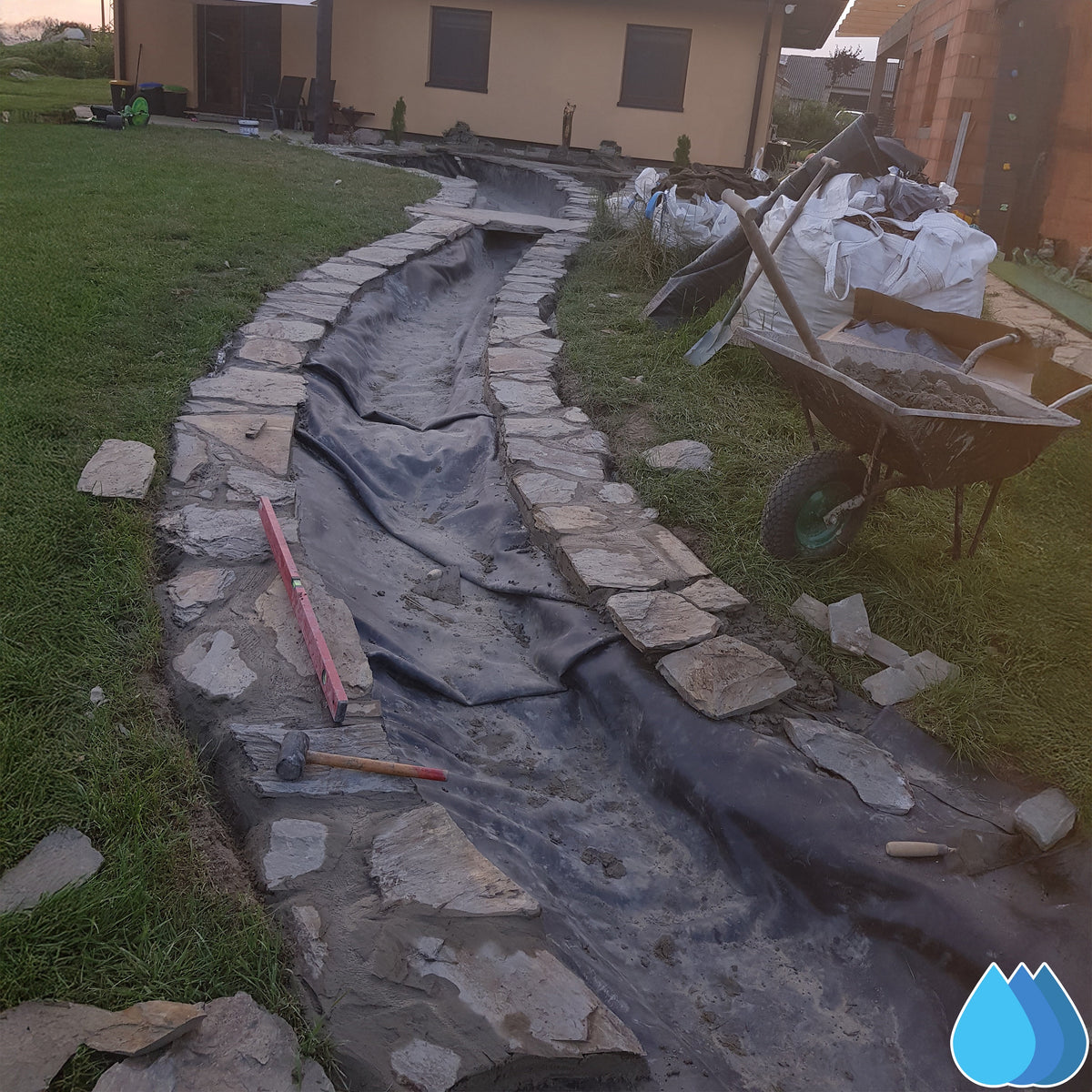2.5m x 2.5m Pond Liner EPDM Rubber 900 GSM