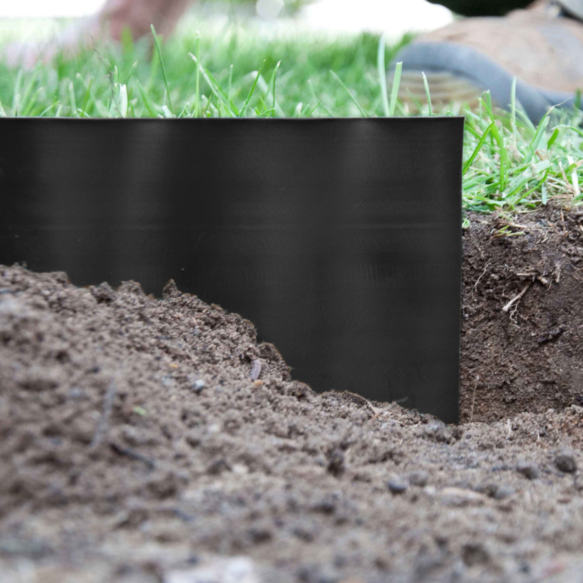Crinkled Flexible Lawn Edging Black - 15cm Height